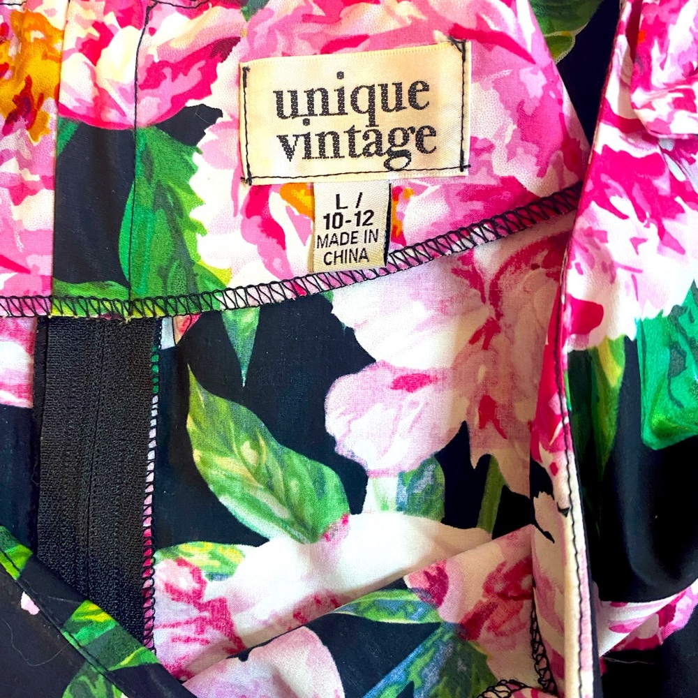 Unique Vintage Bowed Shoulder Fit & Flare Swing Dress Black W/Roses Size L EUC - Picture 3 of 6